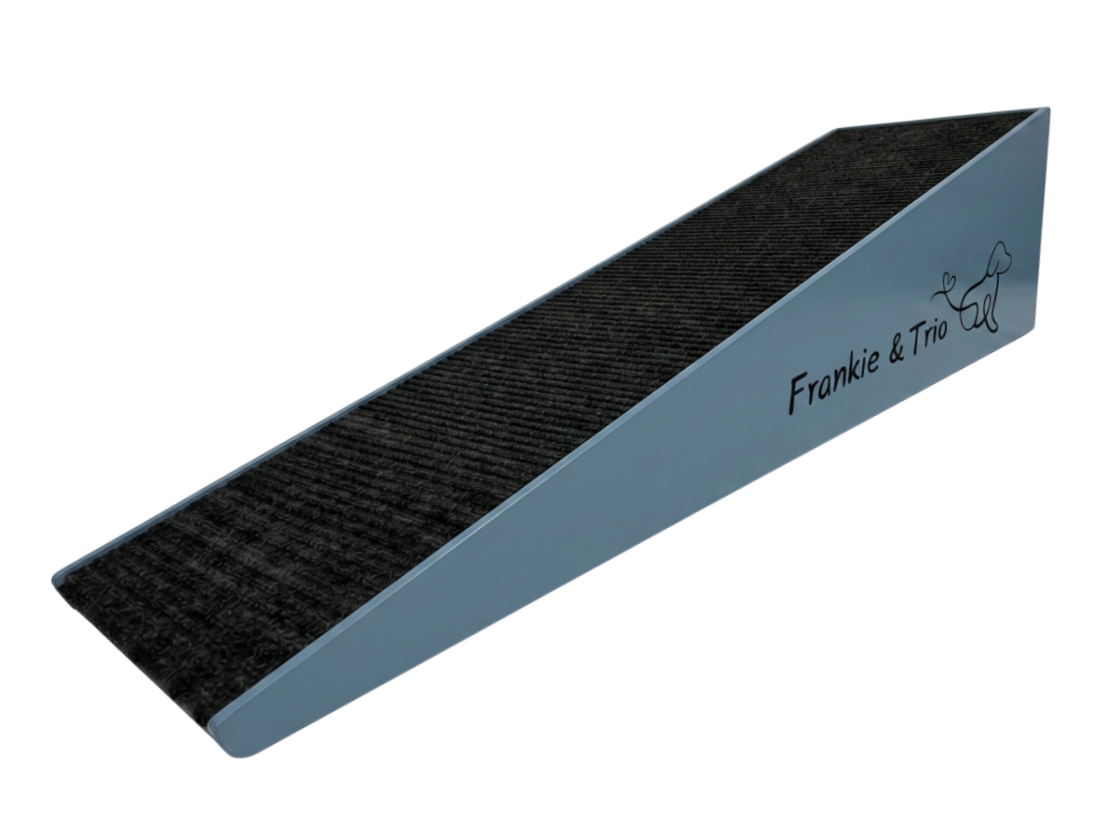 Tall Bed Ramp — Frankie & Trio